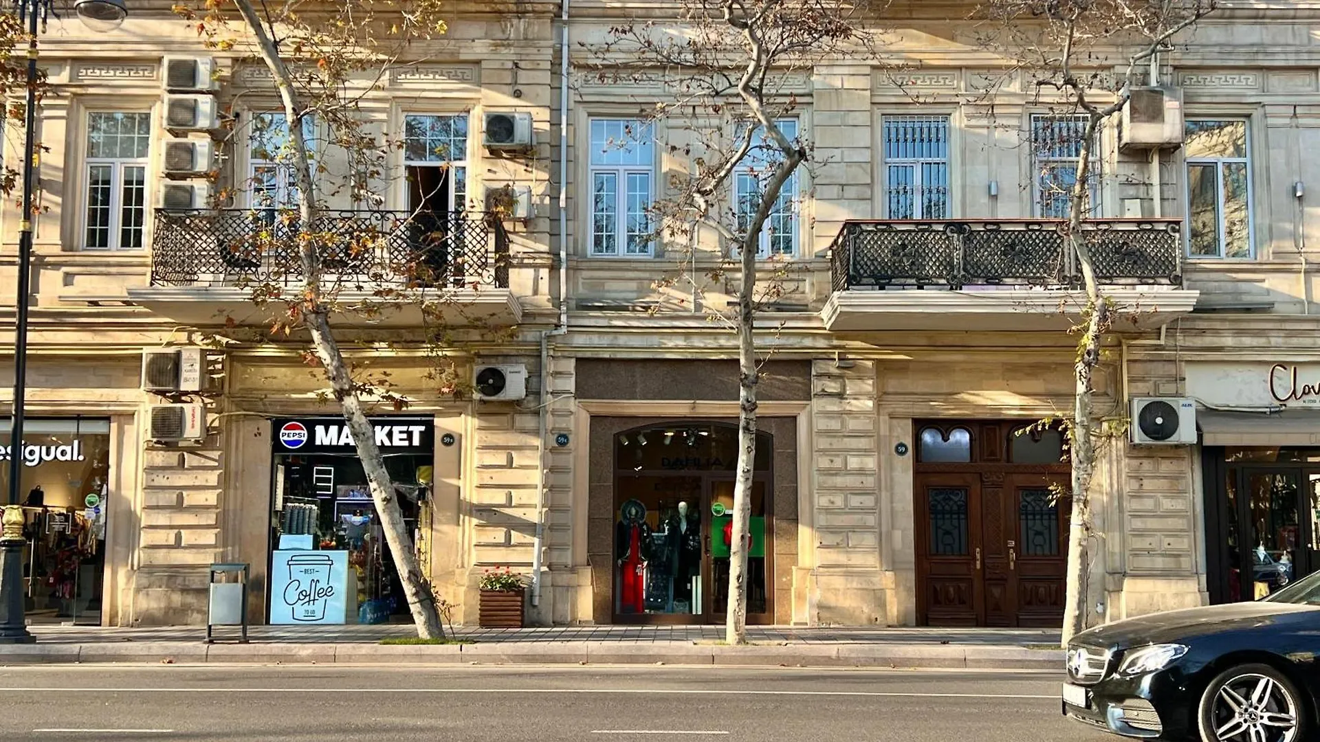 Central Apartment Bakü